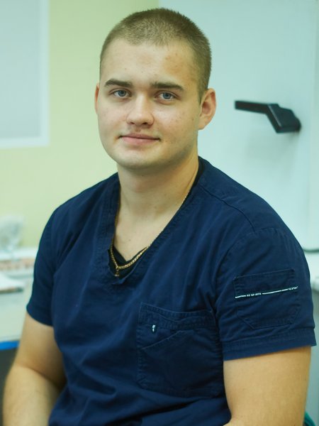 Стоматолог хирург Фомичев Виктор Алексеевич